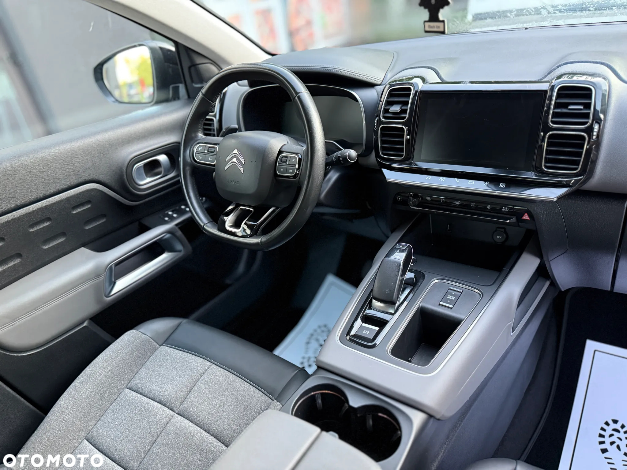 Citroën C5 Aircross Hybrid 225 e.EAT8 SHINE PACK - 28