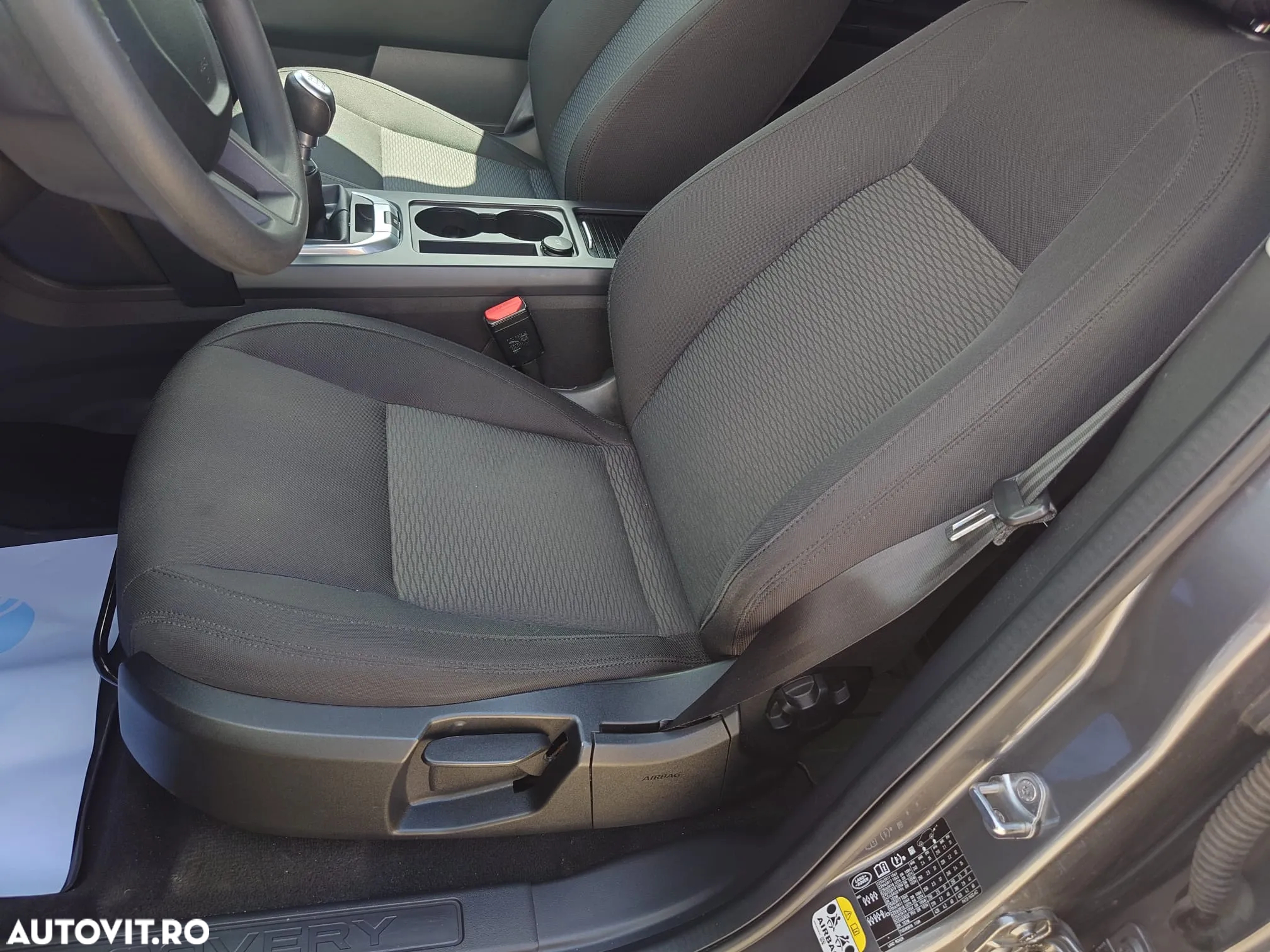 Land Rover Discovery Sport - 12