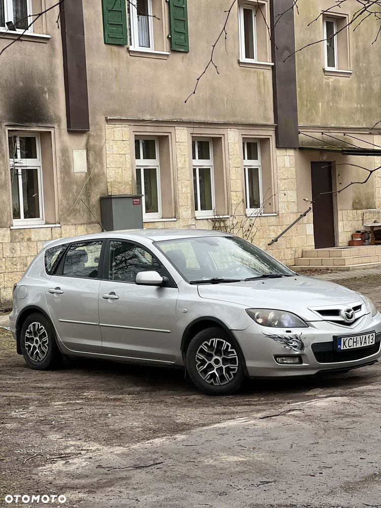 Mazda 3 1.6 Active + - 2