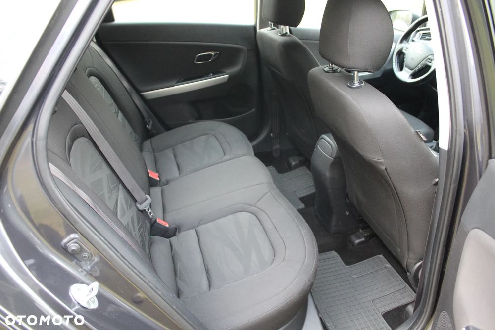 Kia Ceed 1.6 GDI Dream-Team Edition - 20