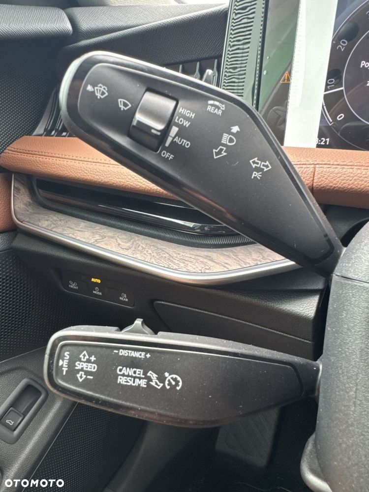 Skoda Superb 2.0 TDI SCR 4x4 L&K DSG - 19