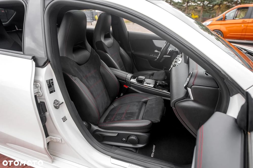 Mercedes-Benz CLA 220 7G-DCT AMG Line - 20