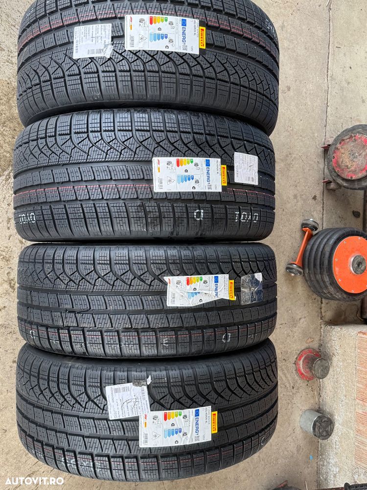 Vând set anvelope 255/45/20-285/40/20 Pirelli de iarnă noi omologate BMW