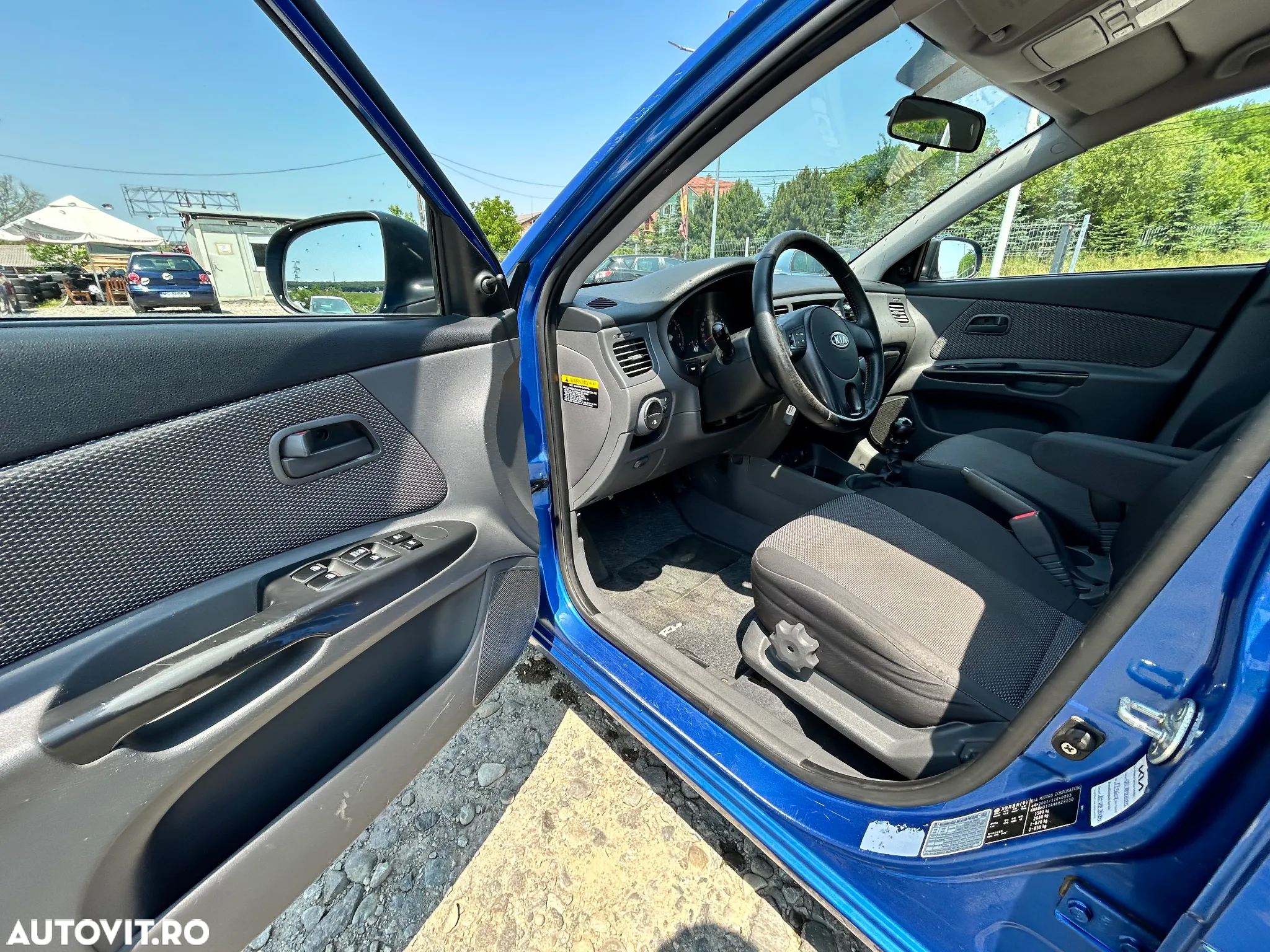 Kia Rio 1.4 Vision - 4