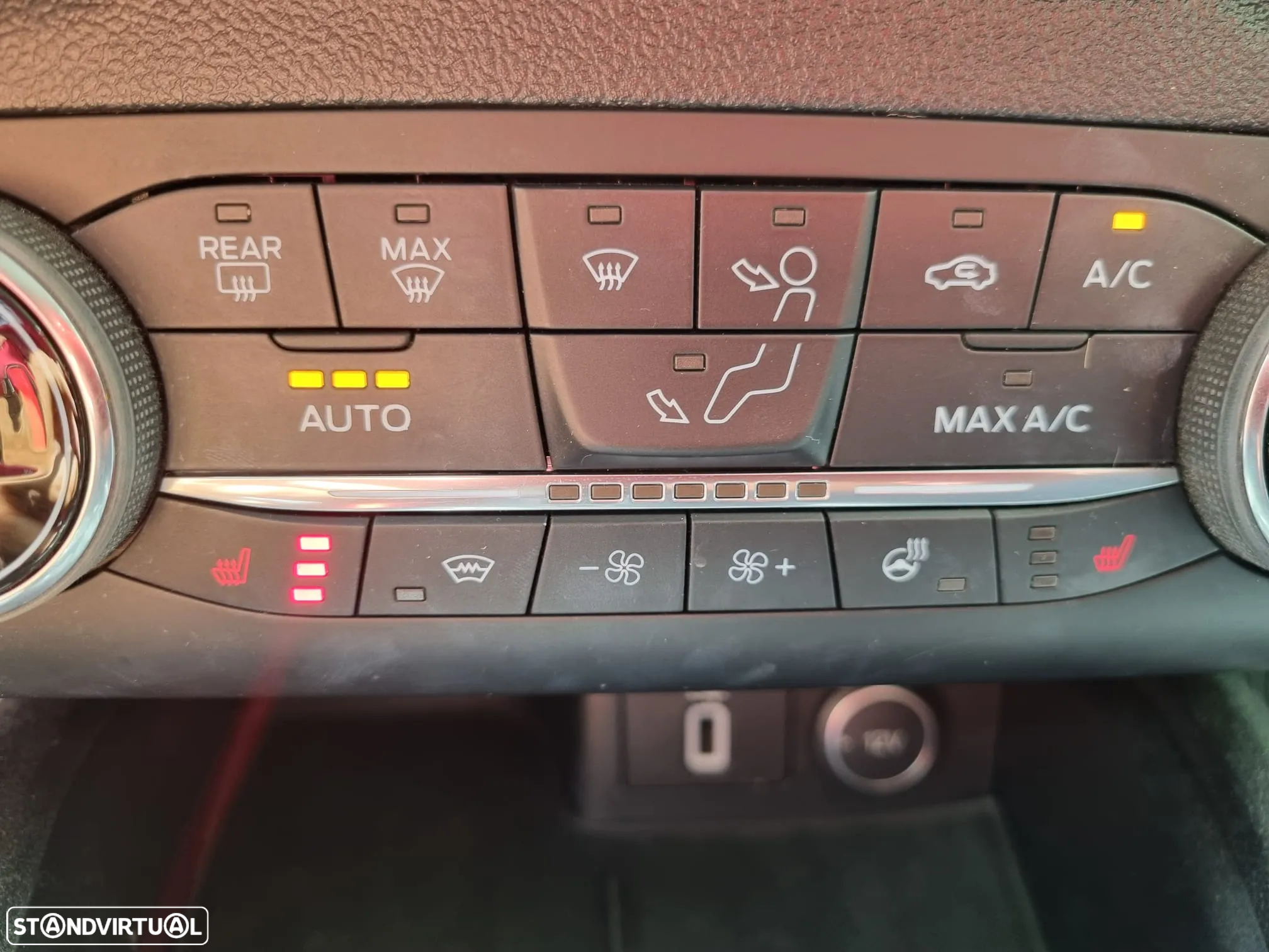 Ford Focus SW 1.0 EcoBoost Business - 14