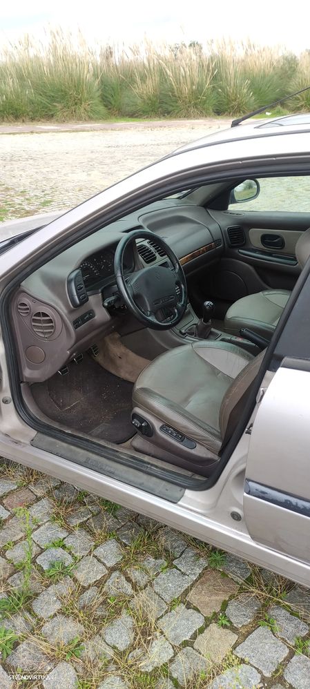 Renault Laguna 3.0 i V6 Baccara - 5