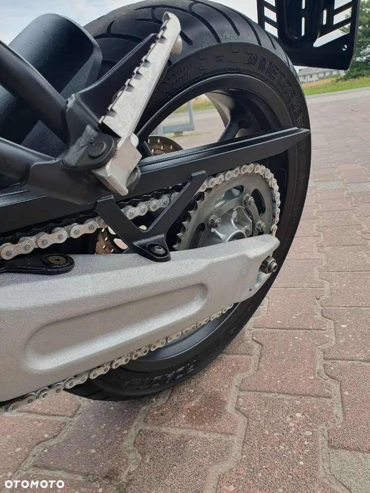 Yamaha MT - 9