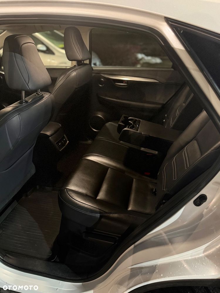 Lexus NX 300h Elegance AWD - 11