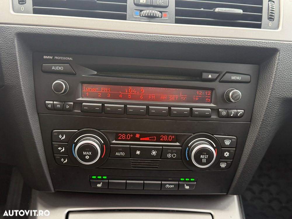 BMW Seria 3 318d - 16