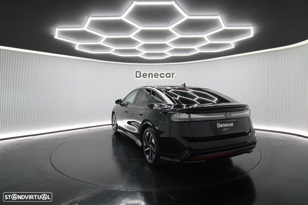 VW ID.7 77 kWh Pro Urban - 6