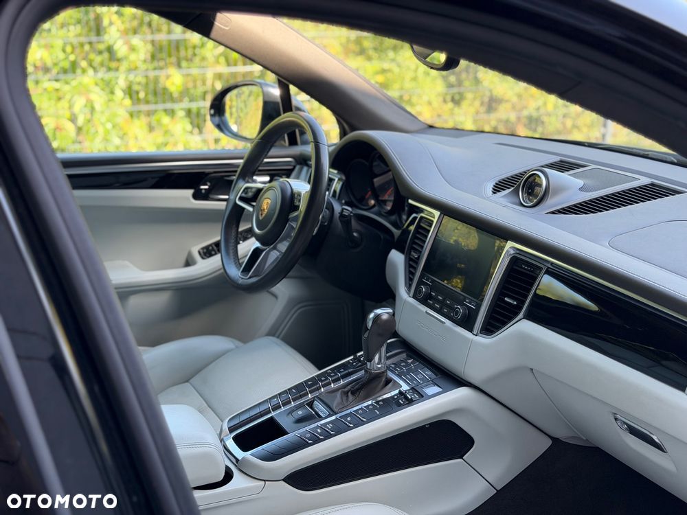 Porsche Macan Standard - 11