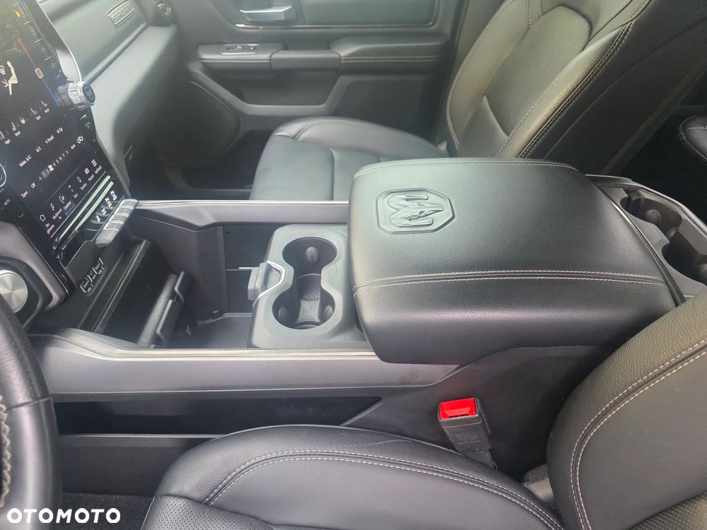 RAM 1500 - 9