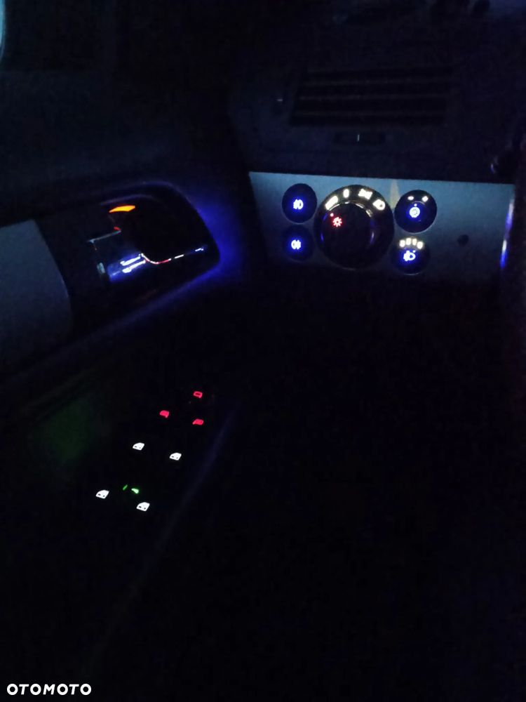 Opel Astra 1.8 Cosmo - 36