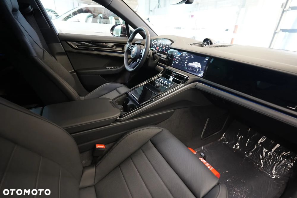 Porsche Panamera - 13
