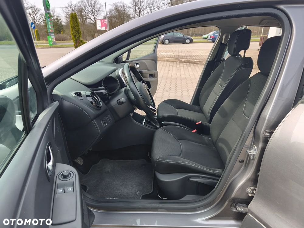 Renault Clio 1.2 16V Life - 22