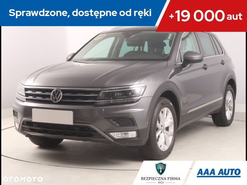 Volkswagen Tiguan - 1