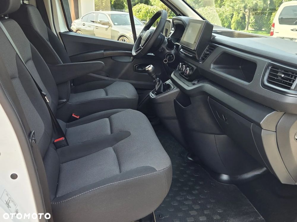 Renault TRAFIC - 12