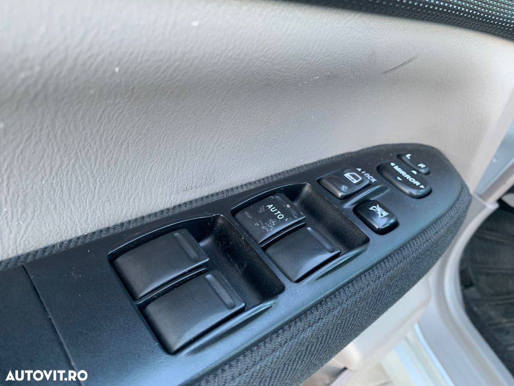 Subaru Forester 2.0 Base Aut - 31