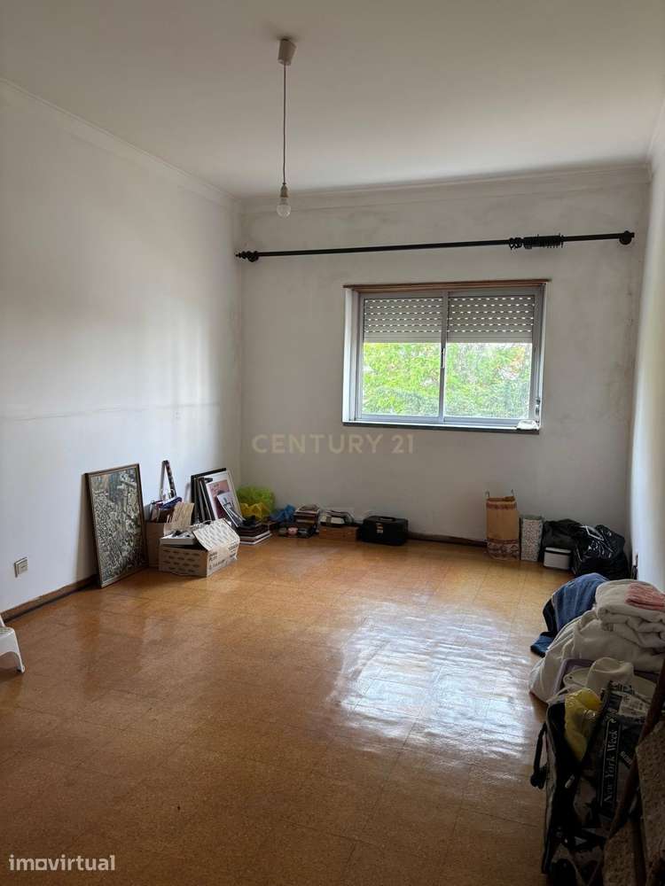 Apartamento T3 com elevador e varanda no Laranjeiro – Almada - Grande imagem: 5/12