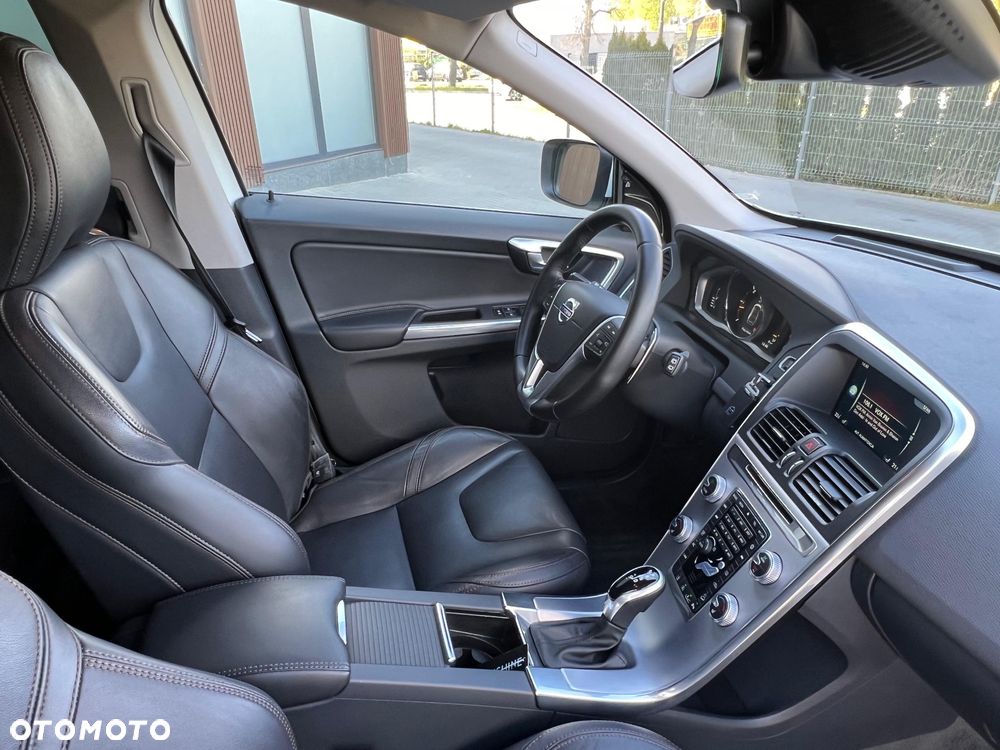Volvo XC 60 D4 AWD Geartronic Summum - 21