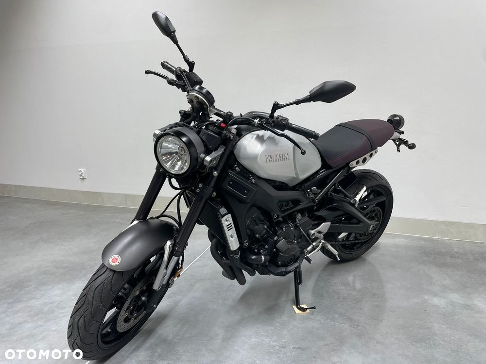 Yamaha XSR - 9