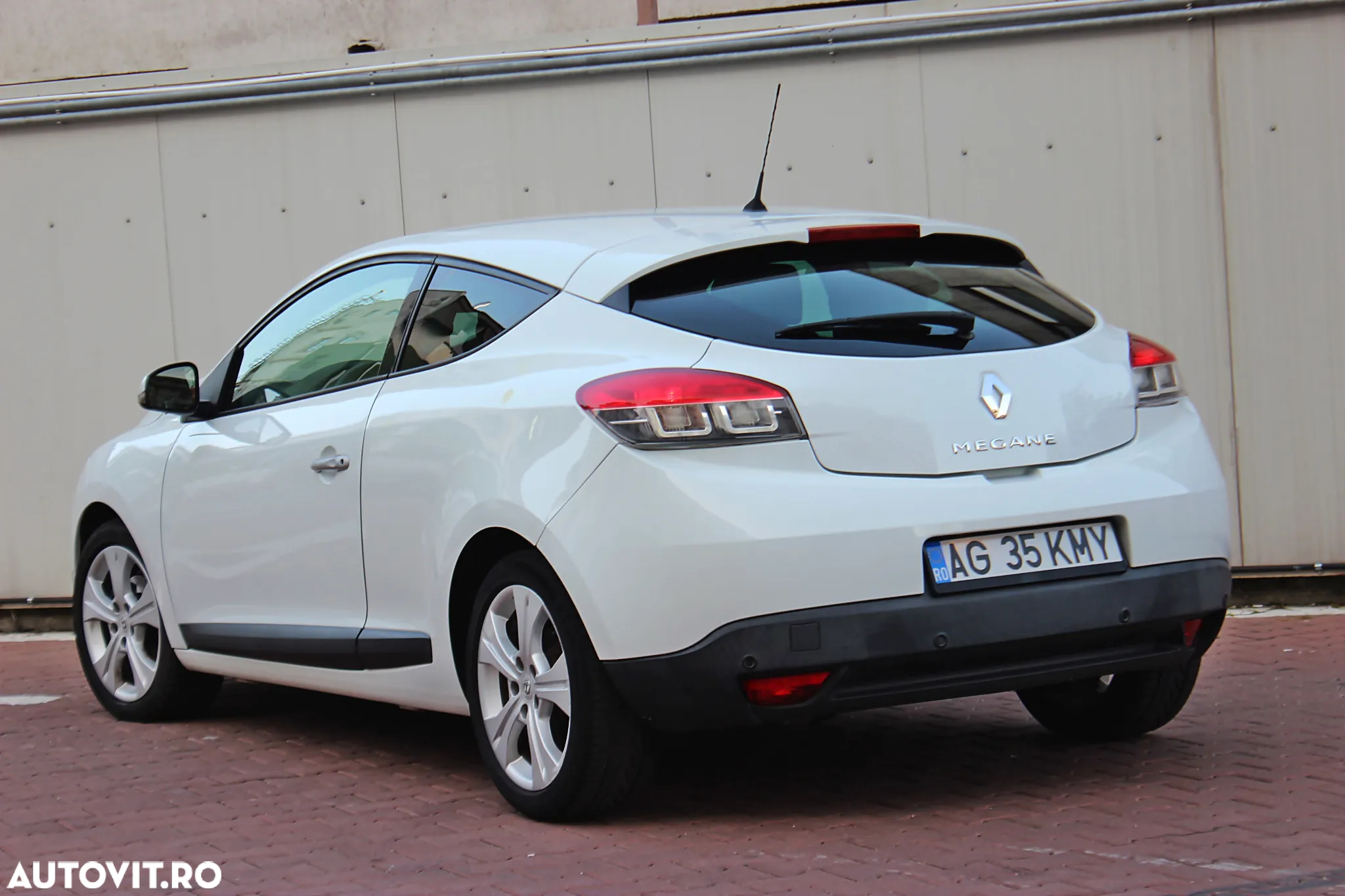 Renault Megane III Coupe 1.5 dCi Color Edition - 4