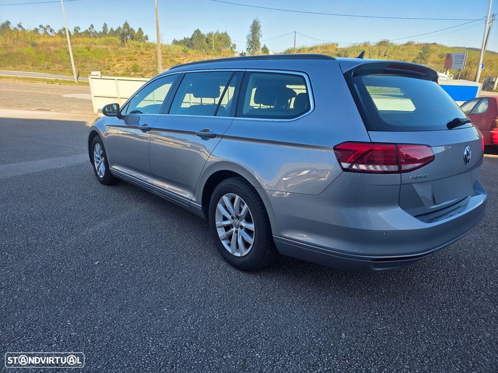 VW Passat Variant 2.0 TDi Highline DSG - 8