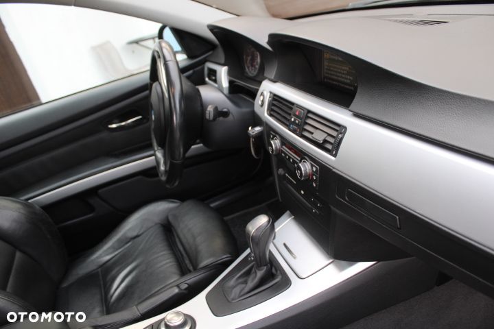 BMW Seria 3 330 Ci Edition Sport - 11