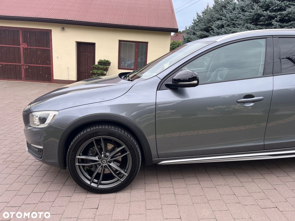 Volvo V60 Cross Country D4 Summum - 2