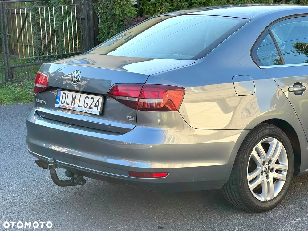 Volkswagen Jetta - 28