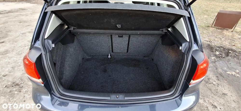 Volkswagen Golf 1.6 TDI DPF MATCH - 11