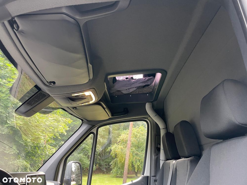 Mercedes-Benz sprinter - 10