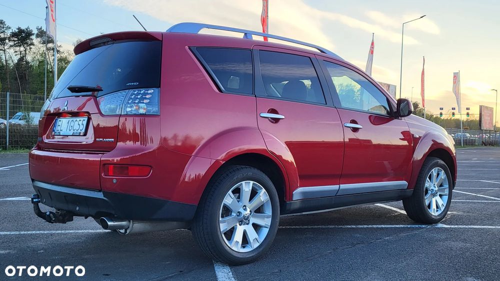 Mitsubishi Outlander 2.4 4WD CVT Instyle - 3