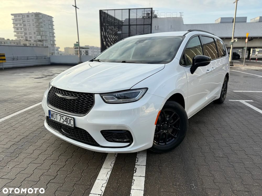 Chrysler Pacifica - 25