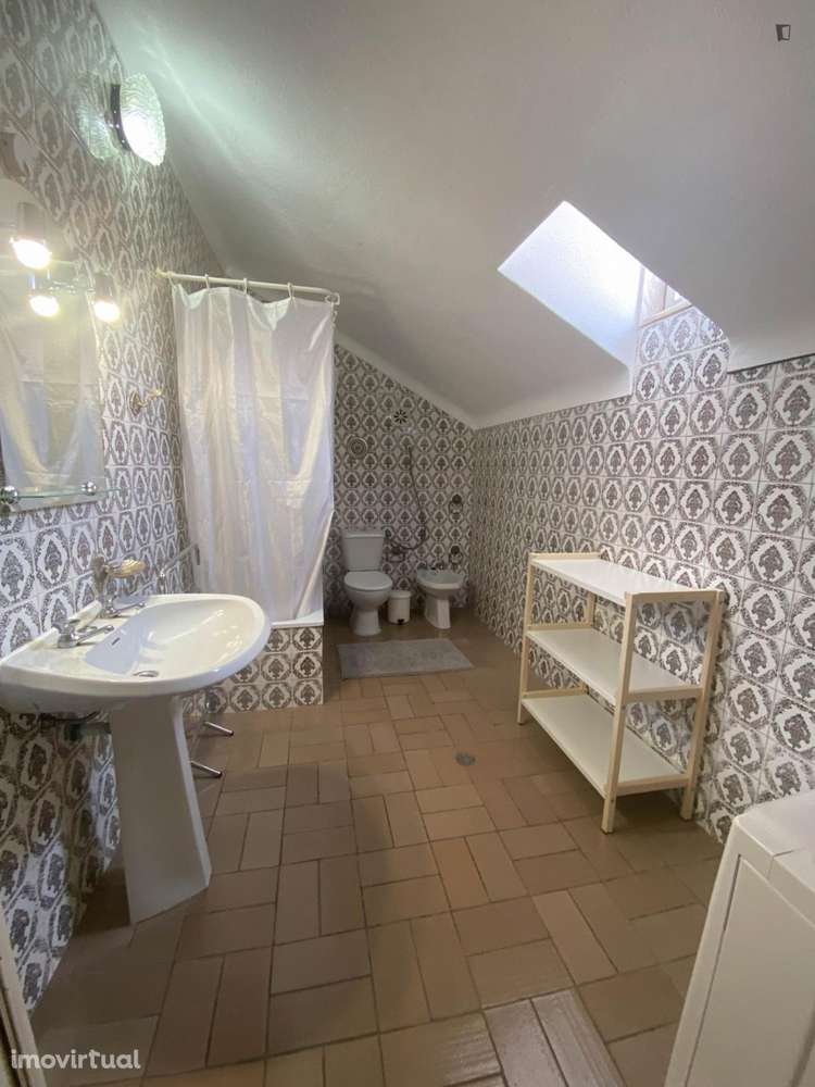 Quarto - localizado em Evora - Grande imagem: 4/12