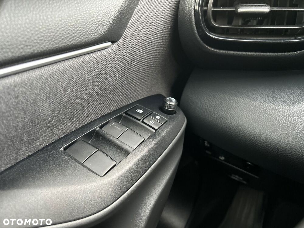 Toyota Yaris Hybrid 1.5 Style - 22