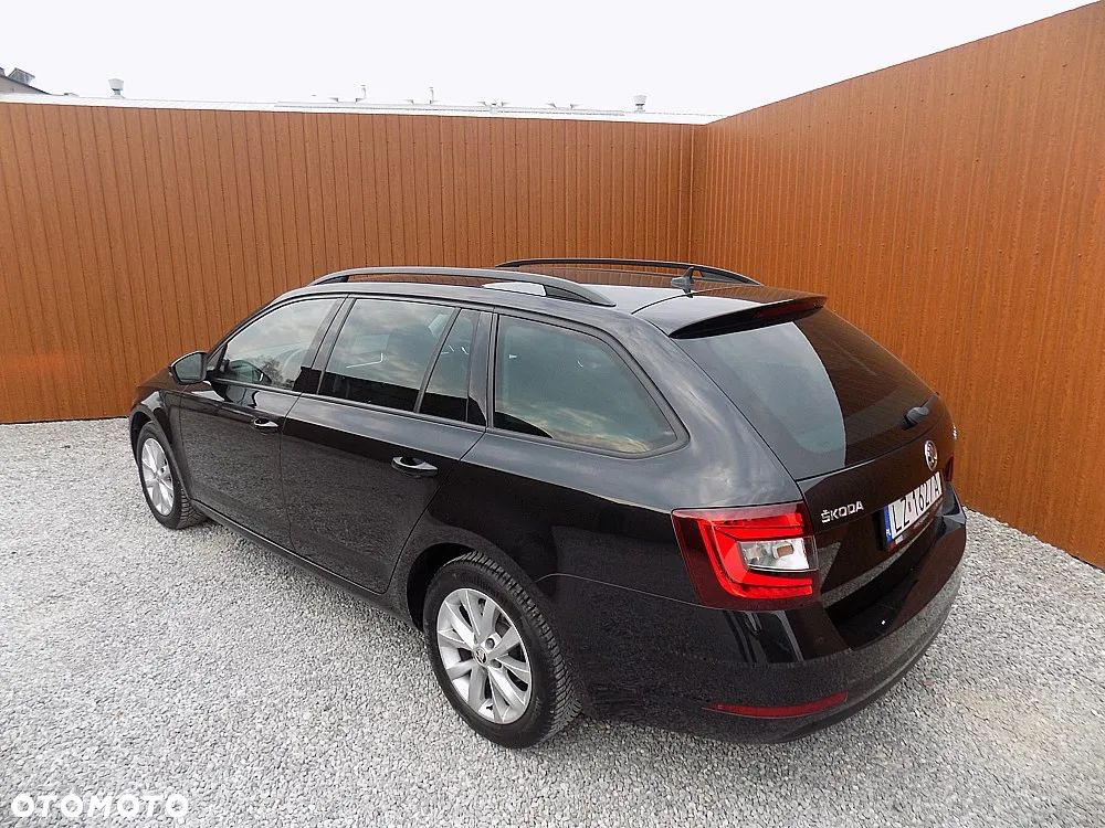 Skoda Octavia Combi 1.5 TSI e-TEC DSG Sportline - 3