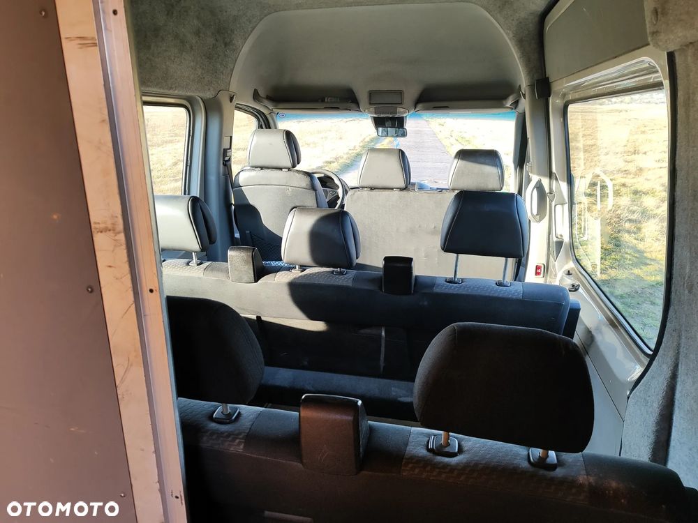 Mercedes-Benz Sprinter - 9