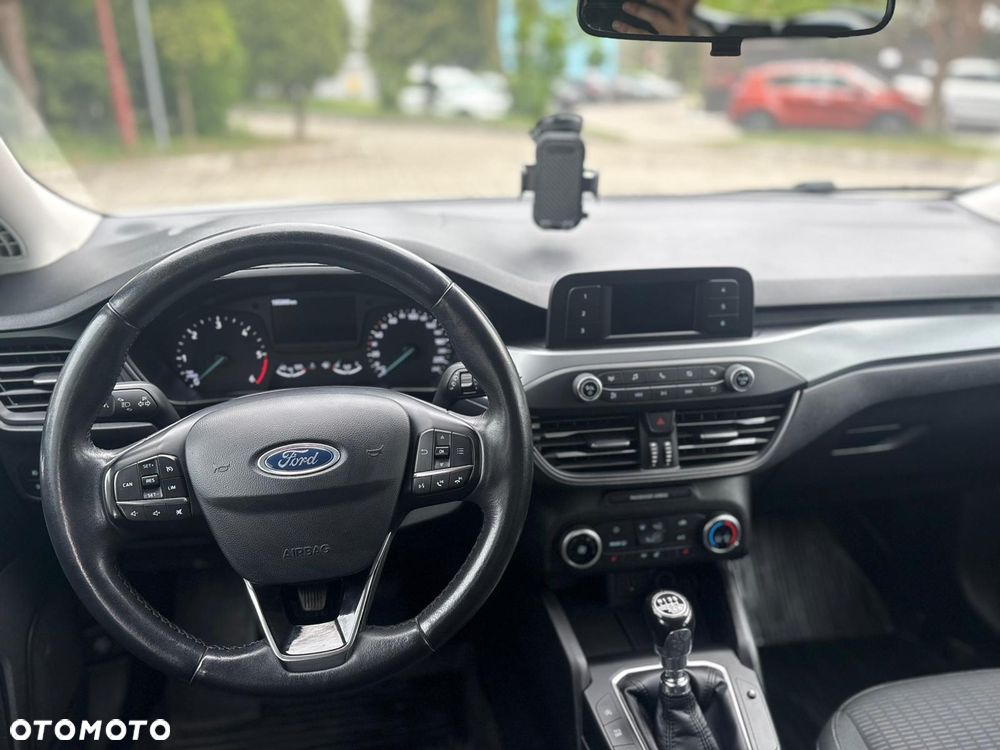 Ford Focus - 10