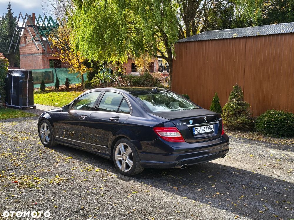 Mercedes-Benz C-Class 2010 photo 3