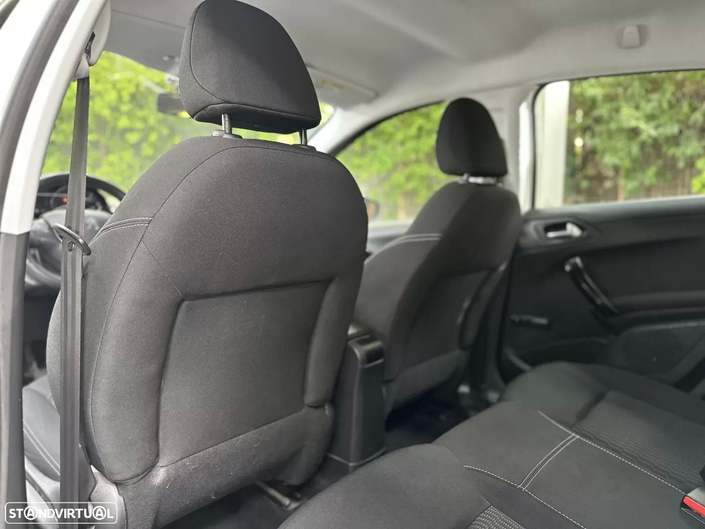 Peugeot 208 1.2 PureTech Active - 12