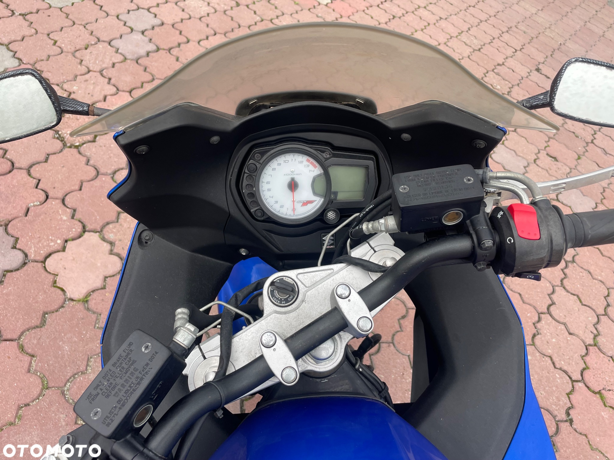 Suzuki GSX - 7