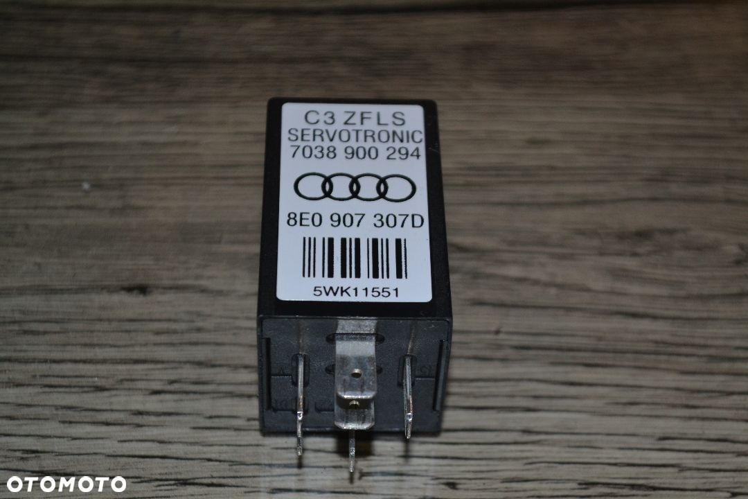 AUDI A4 B6 B7 PRZEKAŹNIK WSPOMAGANIA SERVOTRONIC 8E0907307D 640 - 2
