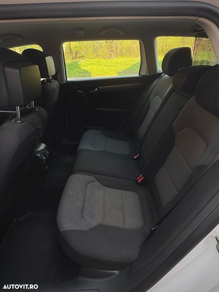 Volkswagen Passat - 9
