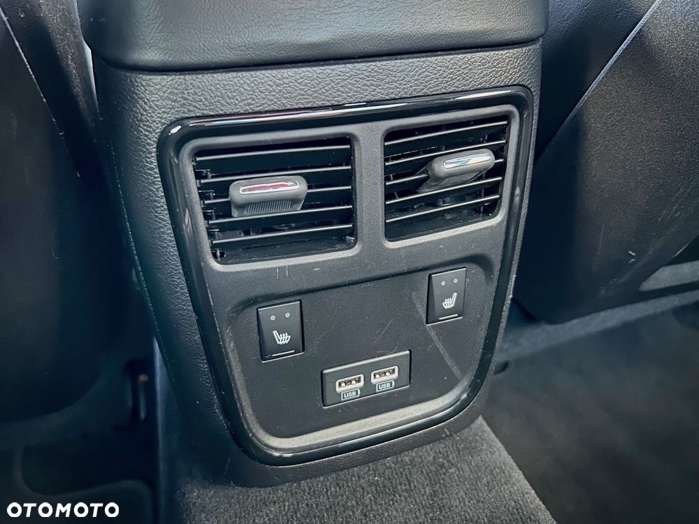 Dodge Charger 6.4 Scat Pack - 26