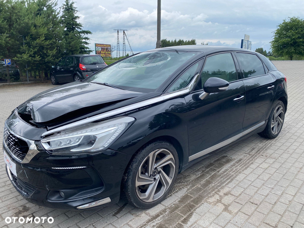 DS Automobiles DS 5