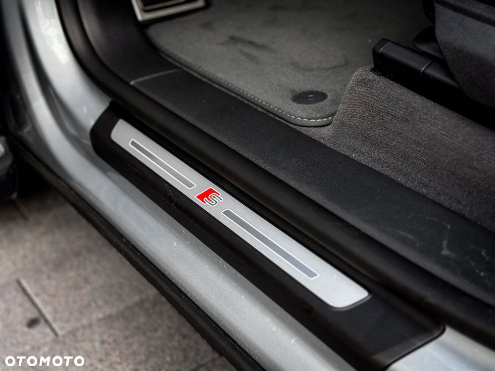 Audi Q8 - 18