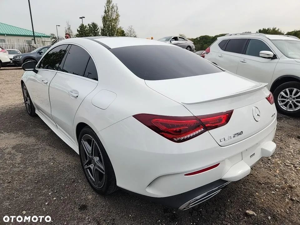 Mercedes-Benz CLA 250 AMG Line 7G-DCT - 4