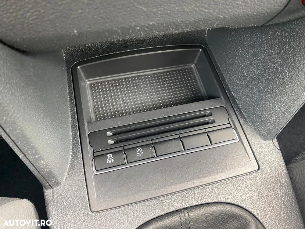Volkswagen Touran - 22