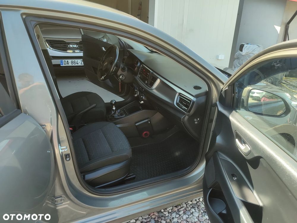 Kia Rio 1.2 Dream Team Edition - 17